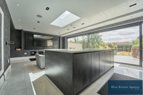 Large Extended Kitchen And Diner