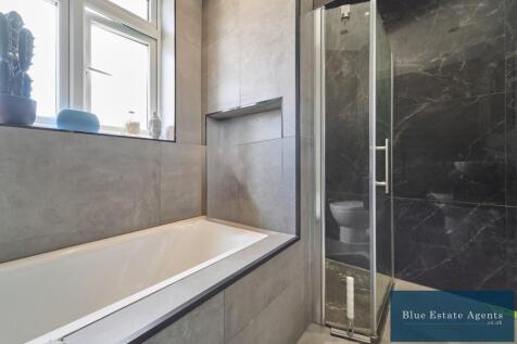 Family Bathroom Suite