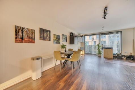 Open Plan Kitchen/Living Area