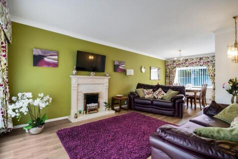 Lounge/ Dining Room