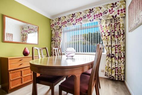 Lounge/ Dining Room
