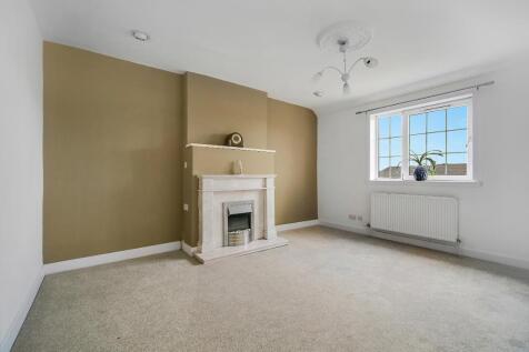 Lounge/ Dining Area