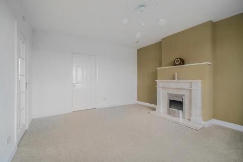 Lounge/ Dining Area