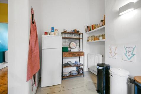 Kitchen/ Dining Area