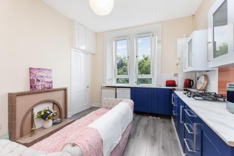 Lounge/Kitchen