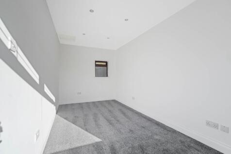 Sitting/Office Room