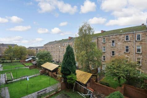 Communal Rear Garden/View