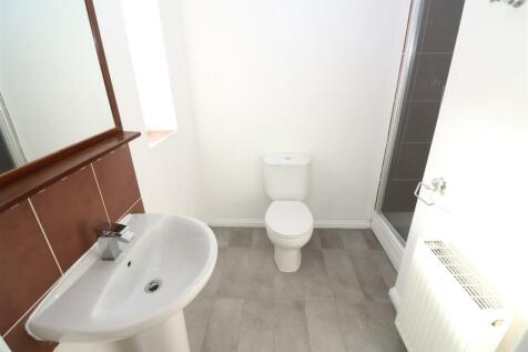 En-suite Shower Room / WC