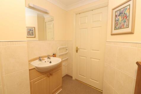 Bath / Shower Room / WC