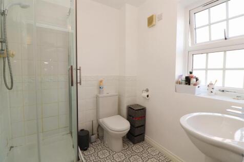 En-suite Shower Room / WC