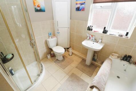 Bath / Shower Room / WC