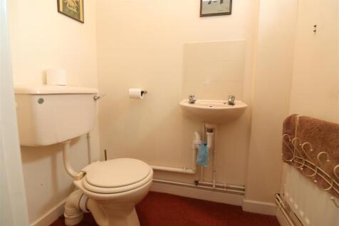 Cloakroom / WC