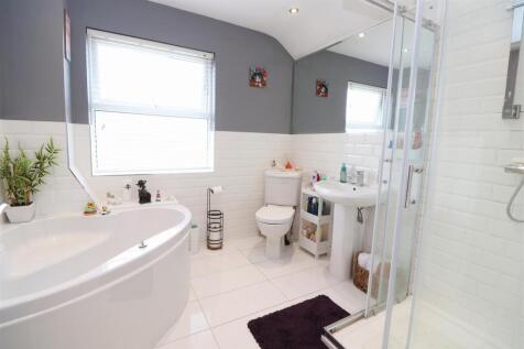 Bath / Shower Room / WC