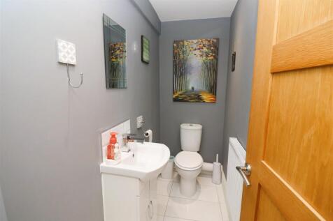 Ground Floor Cloakroom / WC