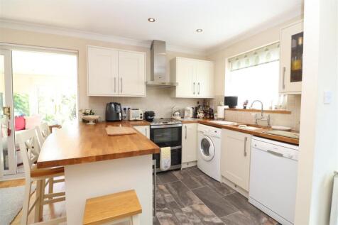Open Plan Kitchen / Living Room