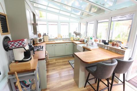 Kitchen / Breakfast Room