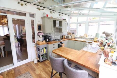 Kitchen / Breakfast Room