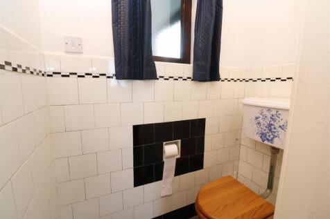 Ground Floor Cloakroom / WC