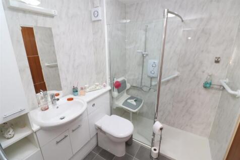 Shower Room / WC