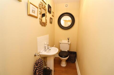 Ground Floor Cloakroom / WC
