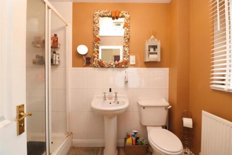 En-suite Shower Room / WC