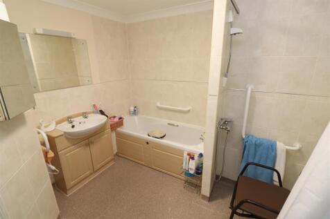 Bath / Shower Room / WC