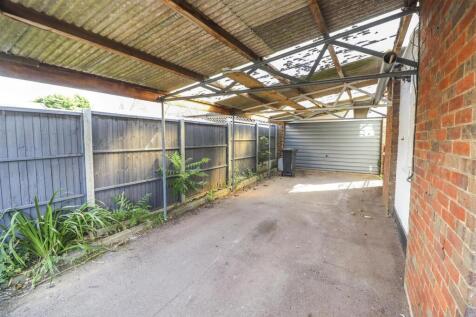 Large / Double Garage