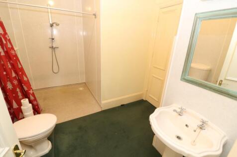 Jack &#39;n&#39; Jill En-Suite Shower Room / WC