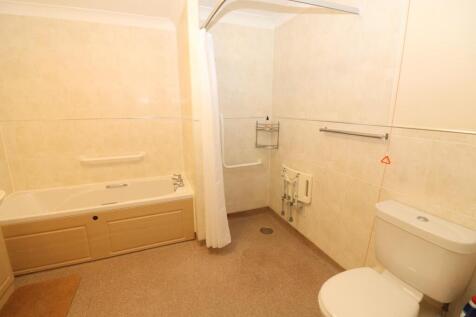 Bath / Shower room / WC