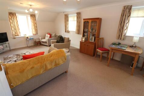 Lounge / Dining Room