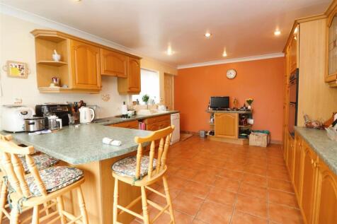 Kitchen / Breakfast Room