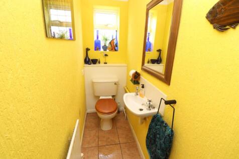 Ground Floor Cloakroom / WC