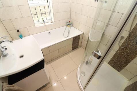 Bath/ Shower Room