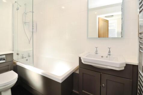 Ground Floor Bathroom / WC