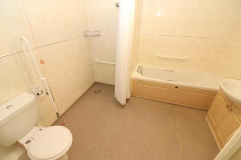 Bath/Shower Room/w.c