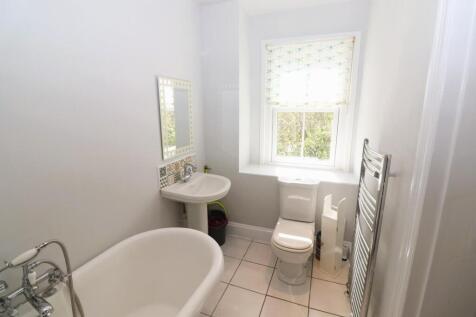 En-suite Bathroom / WC