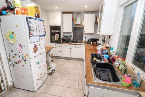 Kitchen / Breakfast Room