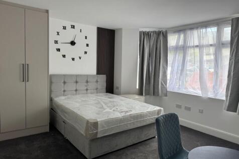 bedroompinner.jpg