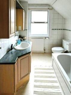 pbox-bathroom-329972.jpg