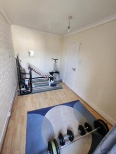 bedroom2.jpg