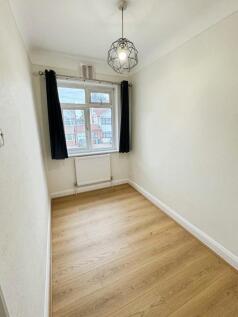 pbox-bedroom-338839.jpg