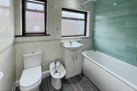 pbox-bathroom-338839.jpg