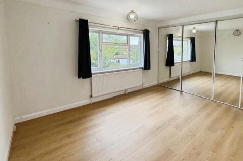 pbox-bedroom-338839.jpg
