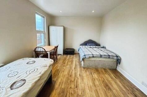 pbox-bedroom-343457.jpg