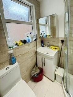 pbox-bathroom-343457.jpg