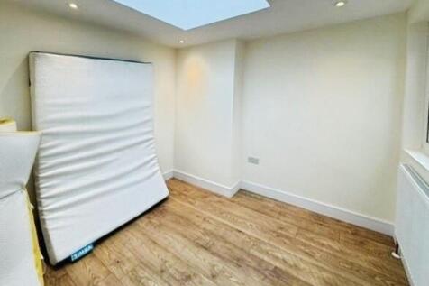 pbox-bedroom-343457.jpg