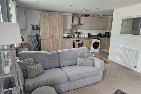 Lounge / Kitchen