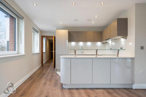 Flat 17, Rhapsody...