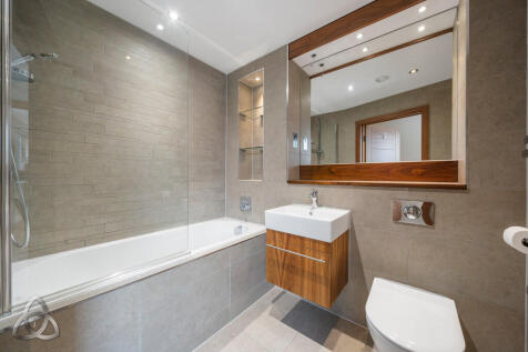 Flat 17, Rhapsody...