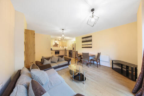 Flat 2, Cherrywoo...